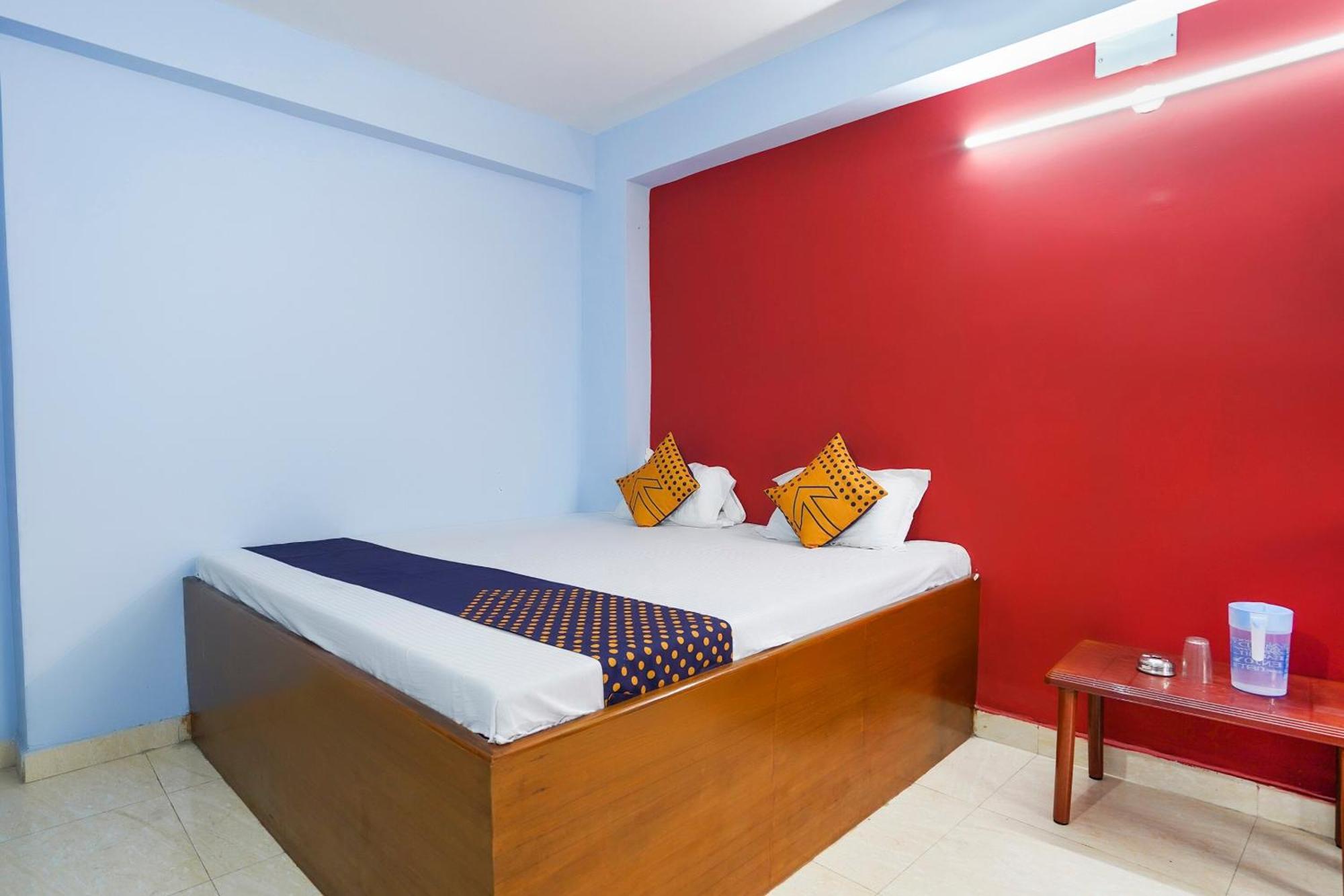 Spot On Silver Green Calcutta Exterior foto